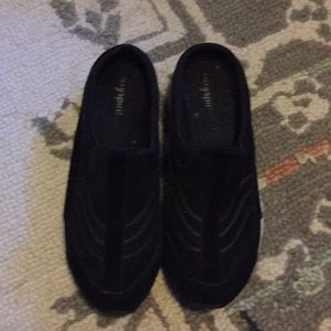 Easy spirit black slide in shoes 8.5
